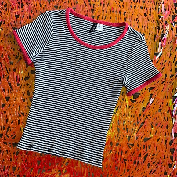 Divided Tops - DIVIDED H&M Black & White Striped Baby doll T-Shirt